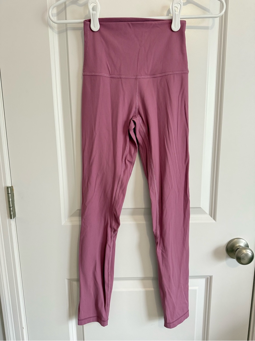 Lululemon women’s leggings ribbed size 2